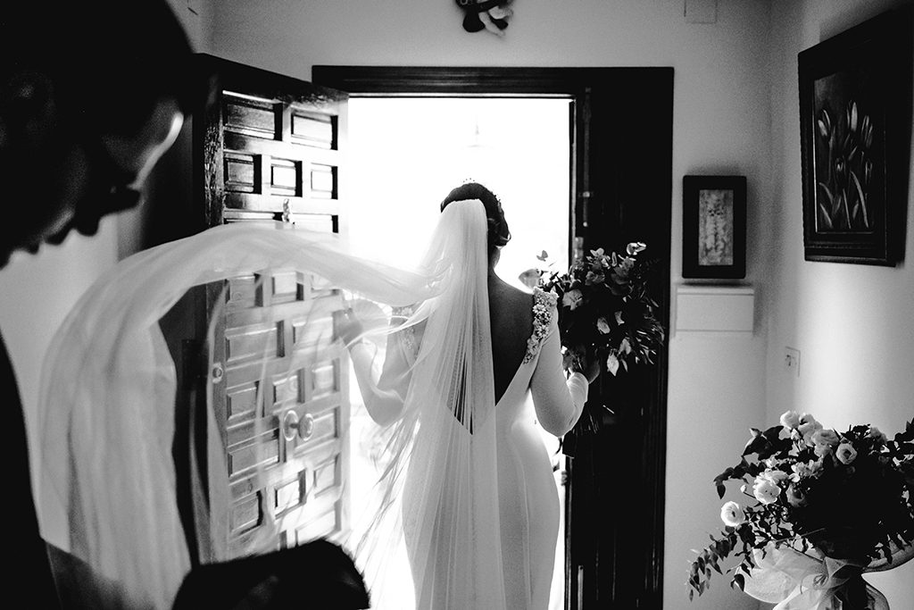 fotografo boda Granada salida novia